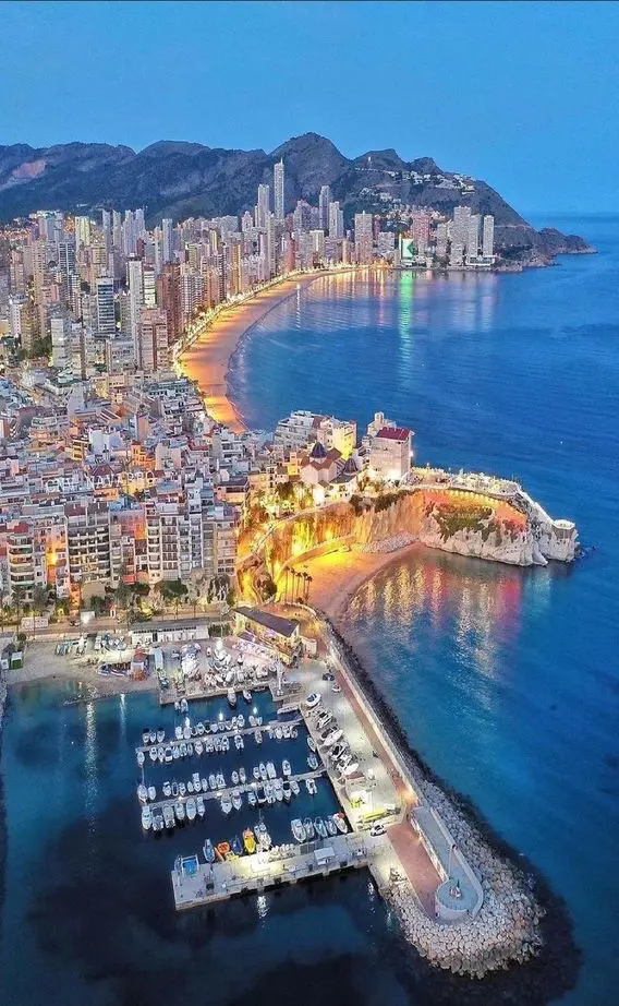 vista de costa de benidorm